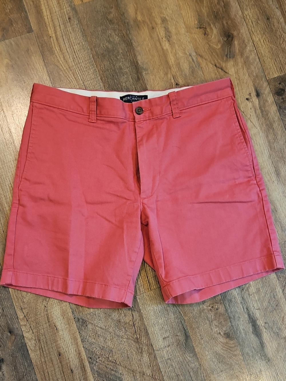 👖J. Crew Mens Coral Flat Front Shorts